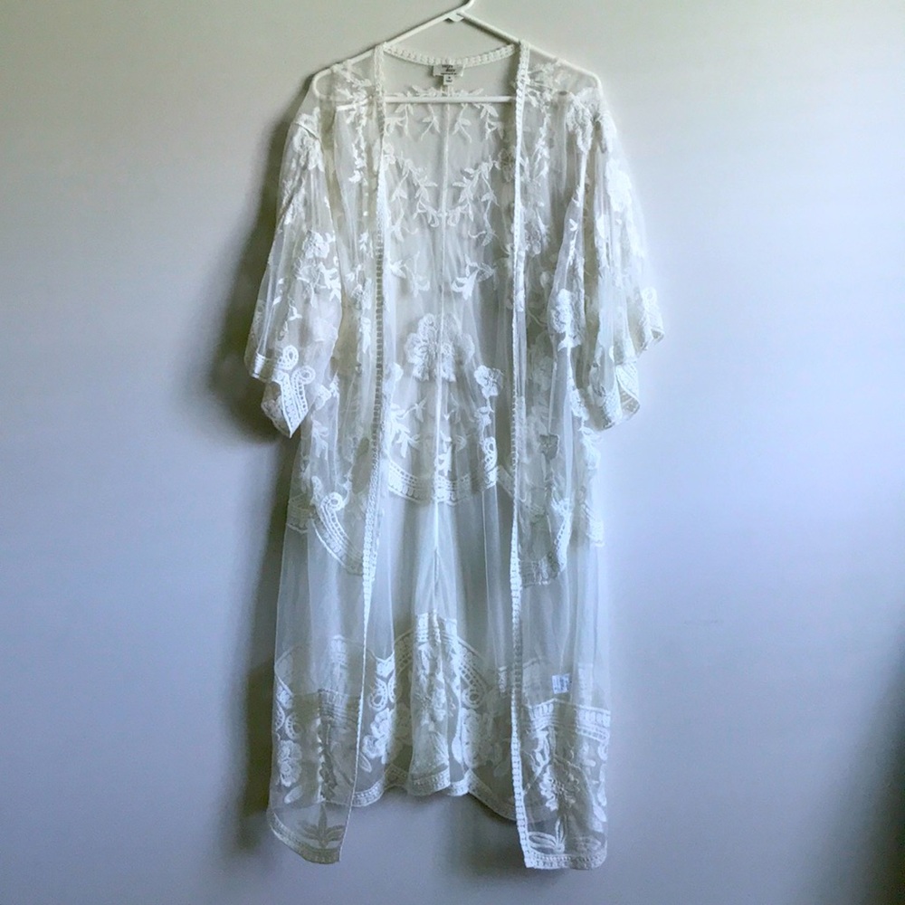 Lace kimono